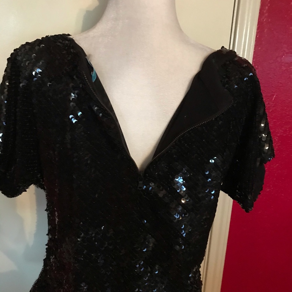Alice & Olivia Vintage Sequin Top - Picture 5 of 11